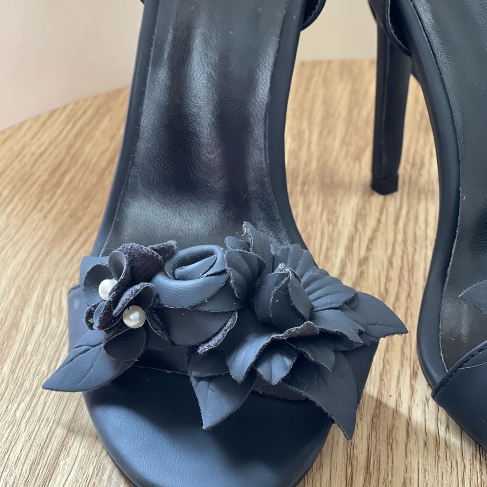 BALDI Black Floral Women's Heels US 6.5 - Picture 4 of 9